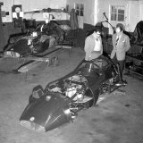 RD 933 - Tony Rudd and Peter Berthon with the P25 BRMs