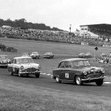 RF 279 - 101 Jack Sears - Austin A105, 99 Jeff Uren - Ford Zephyr