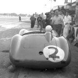 RG 960 - 2 Aston Martin - R Salvadori-C Shelby pits