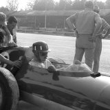 RH 84 - Graham Hill - Lotus 16