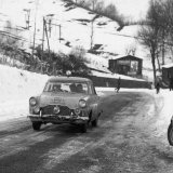 RE 152 - 169 R Adams, K McMillen - Ford Zephyr