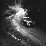 DY 142 - 28 Timo Makinen, J M Wood - Austin-Healey
