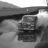 DY 98 - 17 Peter Harper, I Hall - Humber Super Snipe 4